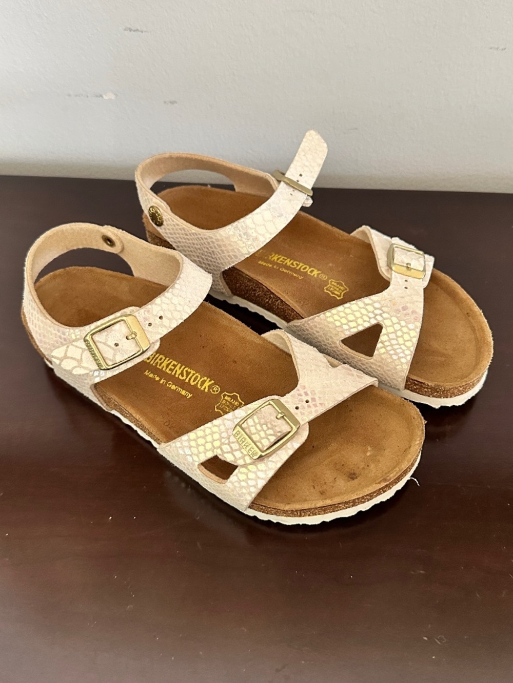 Birkenstock Sandals Girls Size 34 Pearl Pink EUC